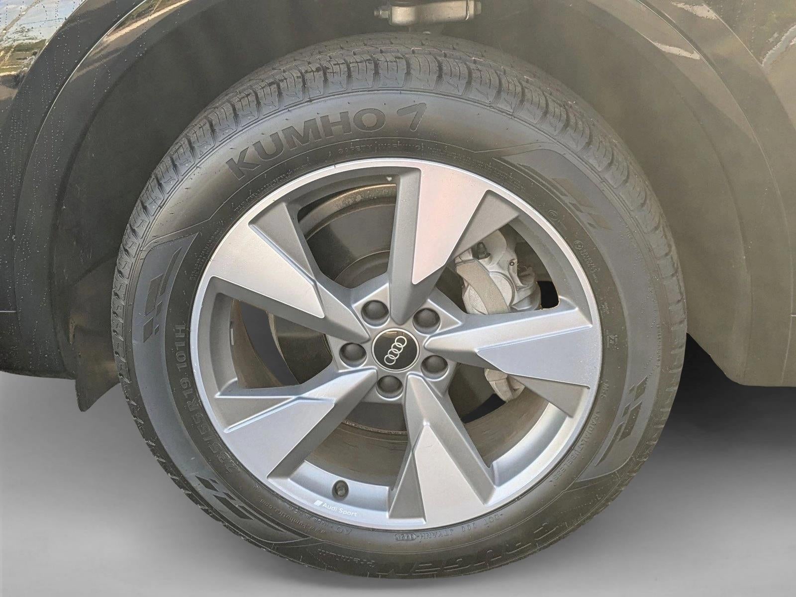 2023 Audi Q5 Premium 40 TFSI quattro