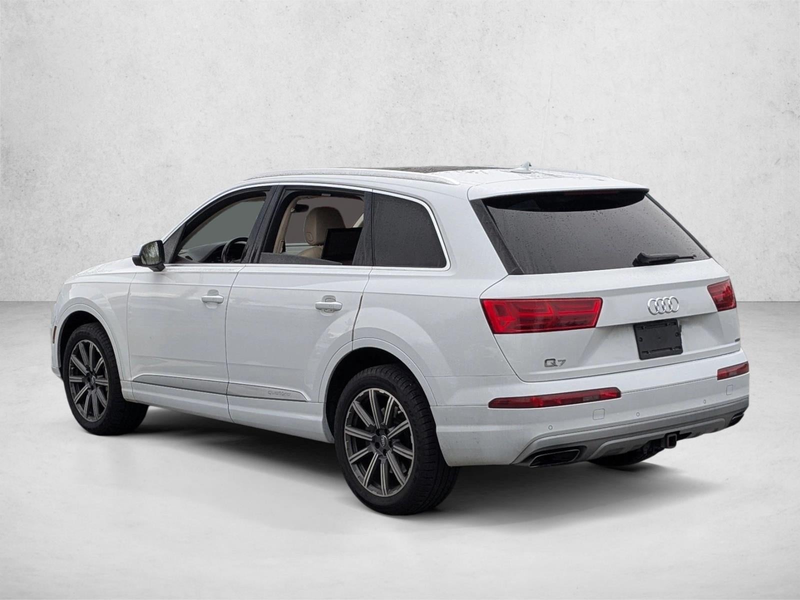 2019 Audi Q7 Premium Plus 45 TFSI quattro