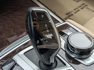 2020 BMW 740i Sedan