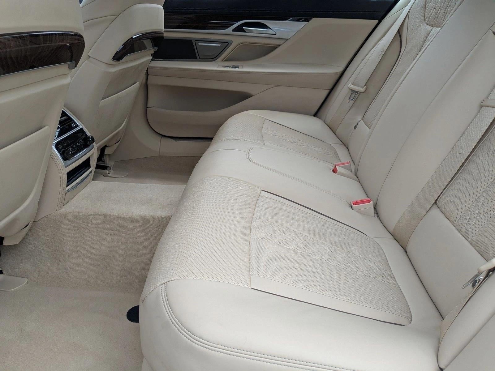 2020 BMW 740i Sedan