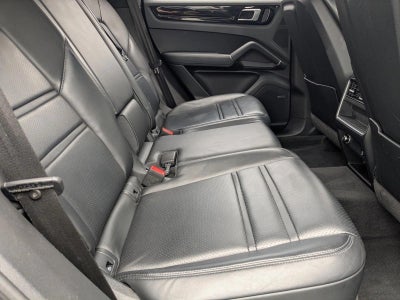 2023 Porsche Cayenne Platinum Edition AWD