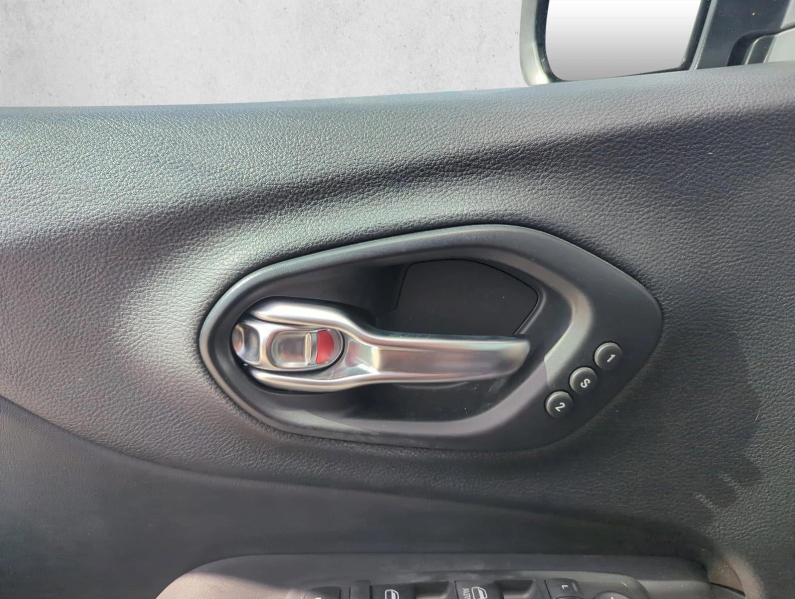 2020 Jeep Cherokee Limited FWD