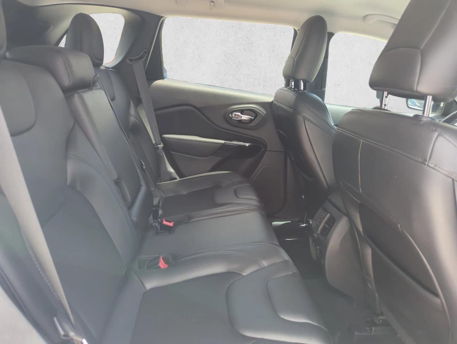 2020 Jeep Cherokee Altitude FWD