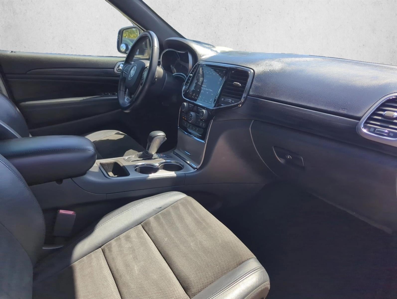 2020 Jeep Grand Cherokee Laredo E 4x2