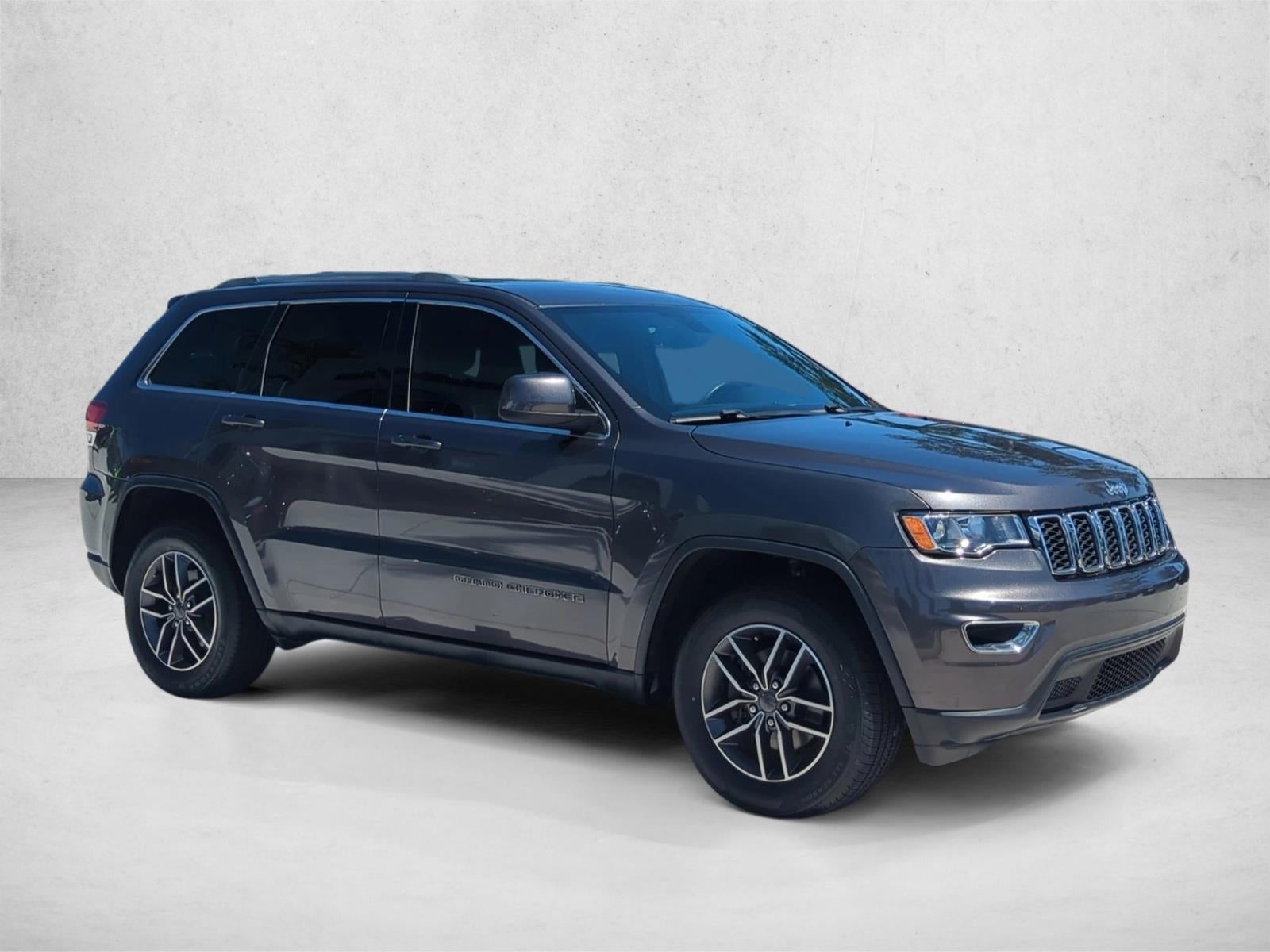 2020 Jeep Grand Cherokee Laredo E 4x2