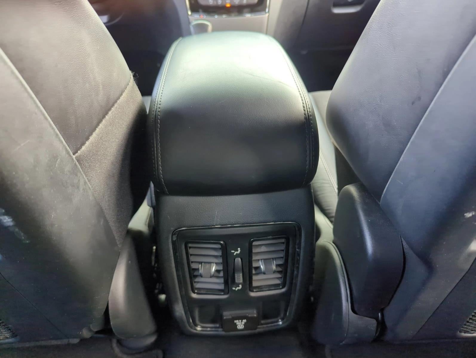 2020 Jeep Grand Cherokee Altitude 4x2