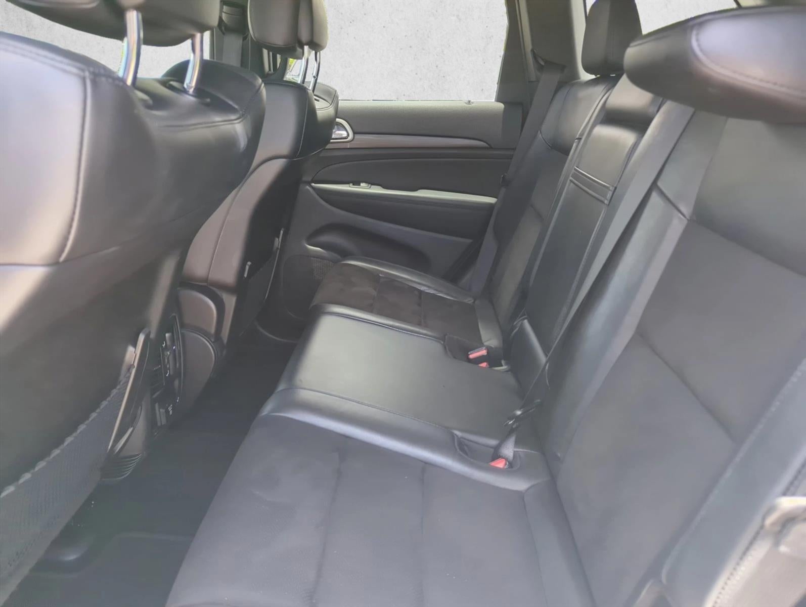 2021 Jeep Grand Cherokee Laredo X 4x4