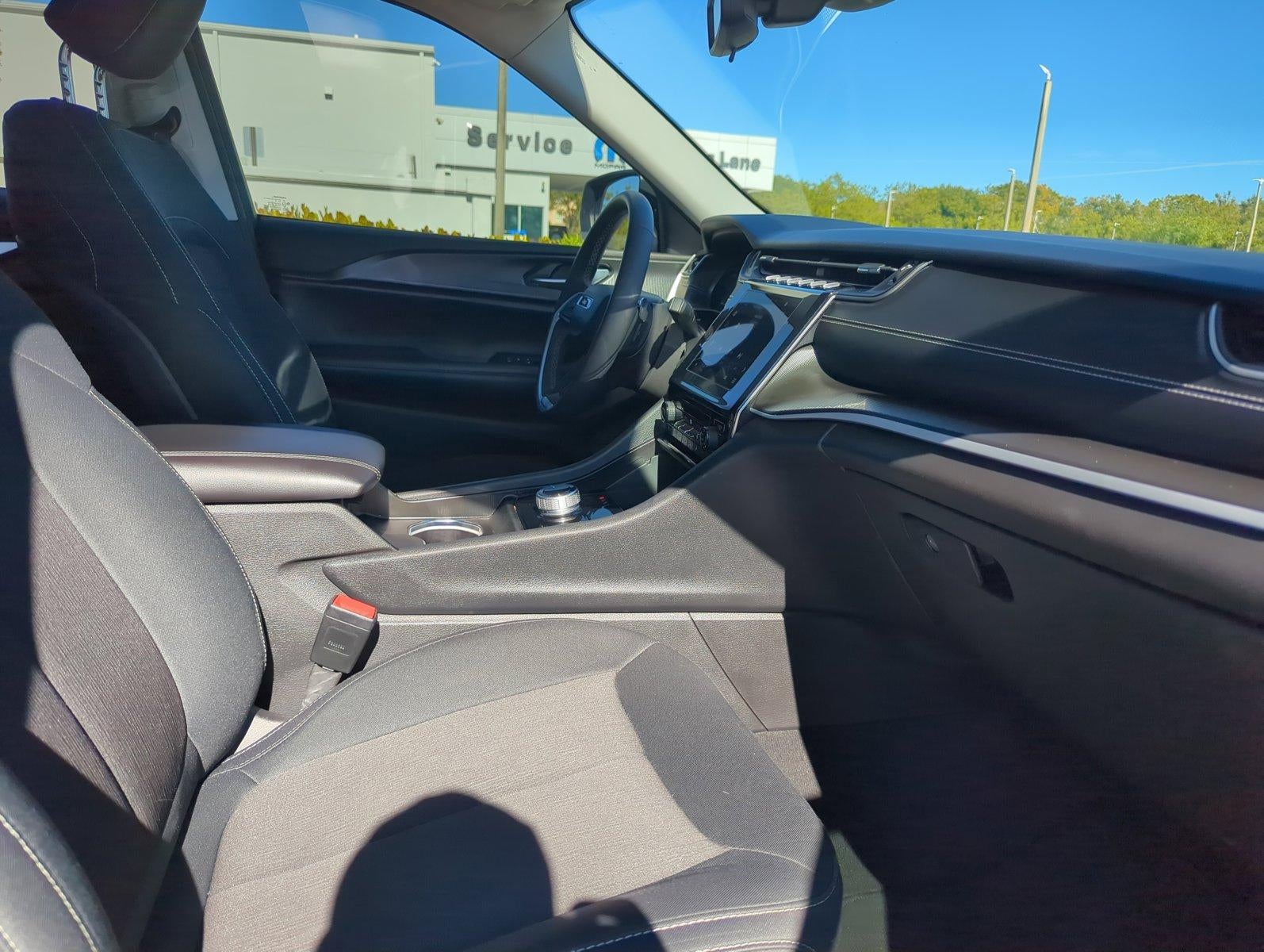 2024 Jeep Grand Cherokee Laredo X 4x2