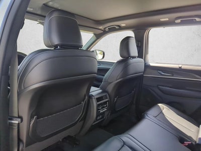 2025 Jeep Grand Cherokee Limited 4x2