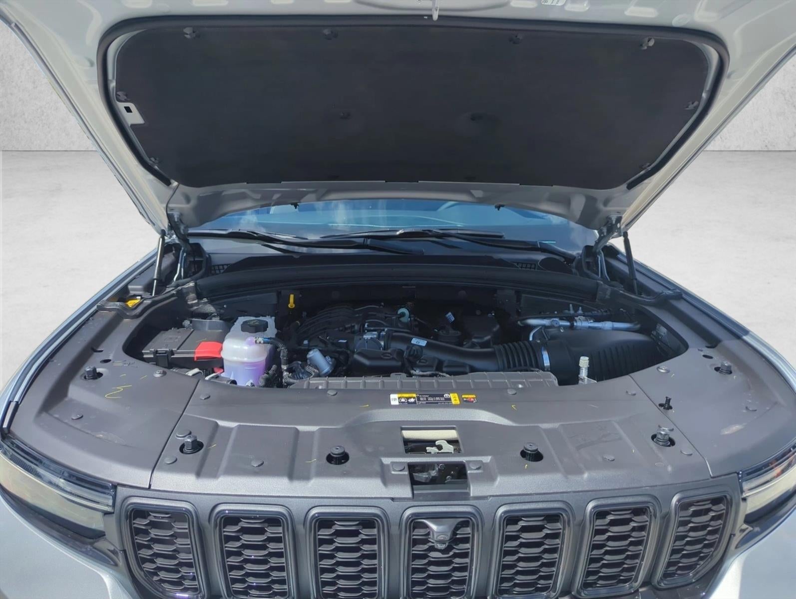 2025 Jeep Grand Cherokee Limited 4x2