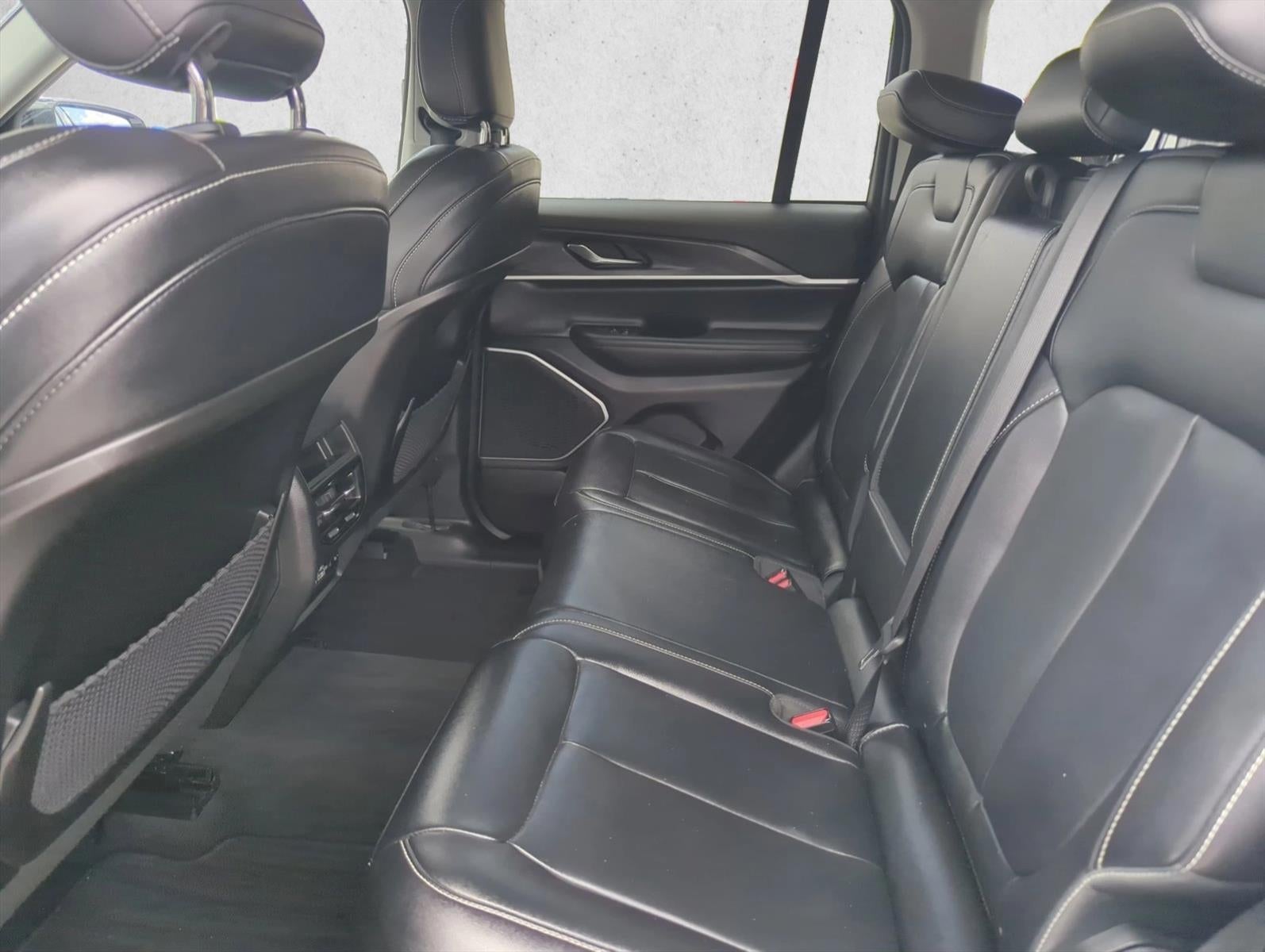 2022 Jeep Grand Cherokee Limited 4x2