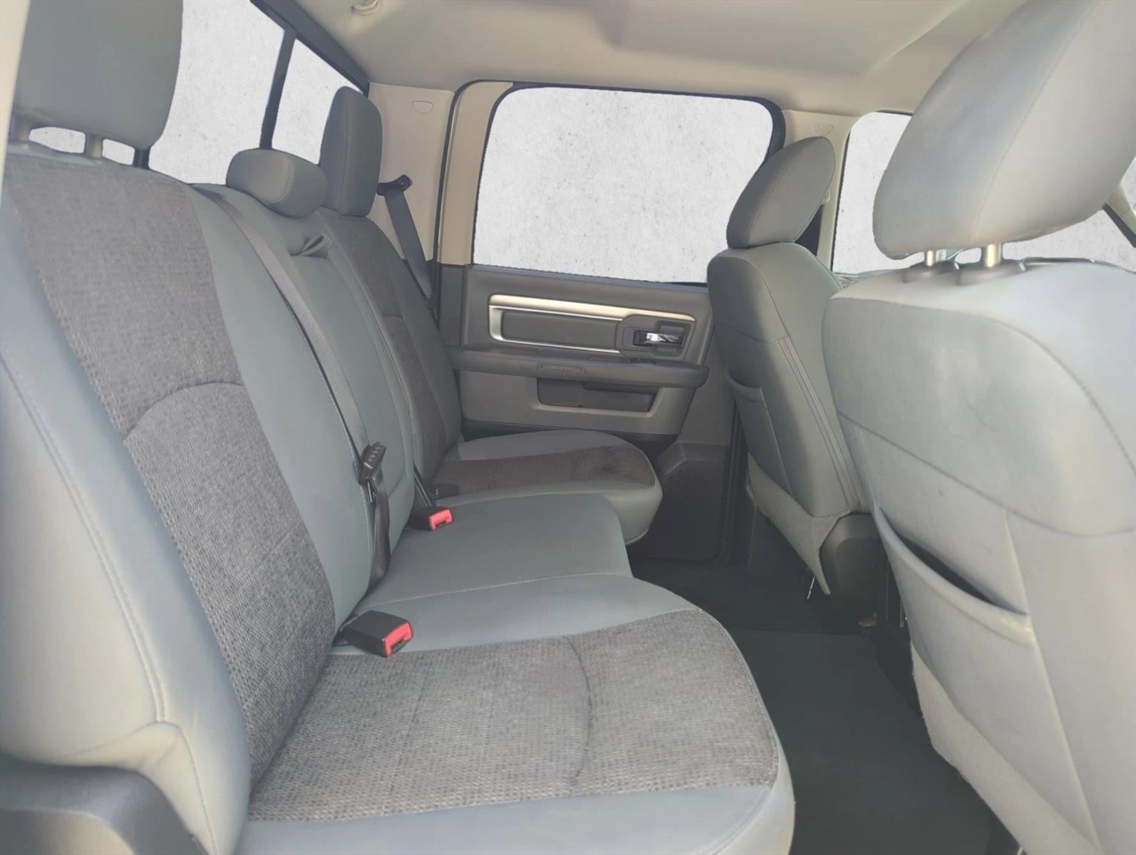 2016 RAM 1500 4WD Crew Cab 5.7 Ft Box Lone Star