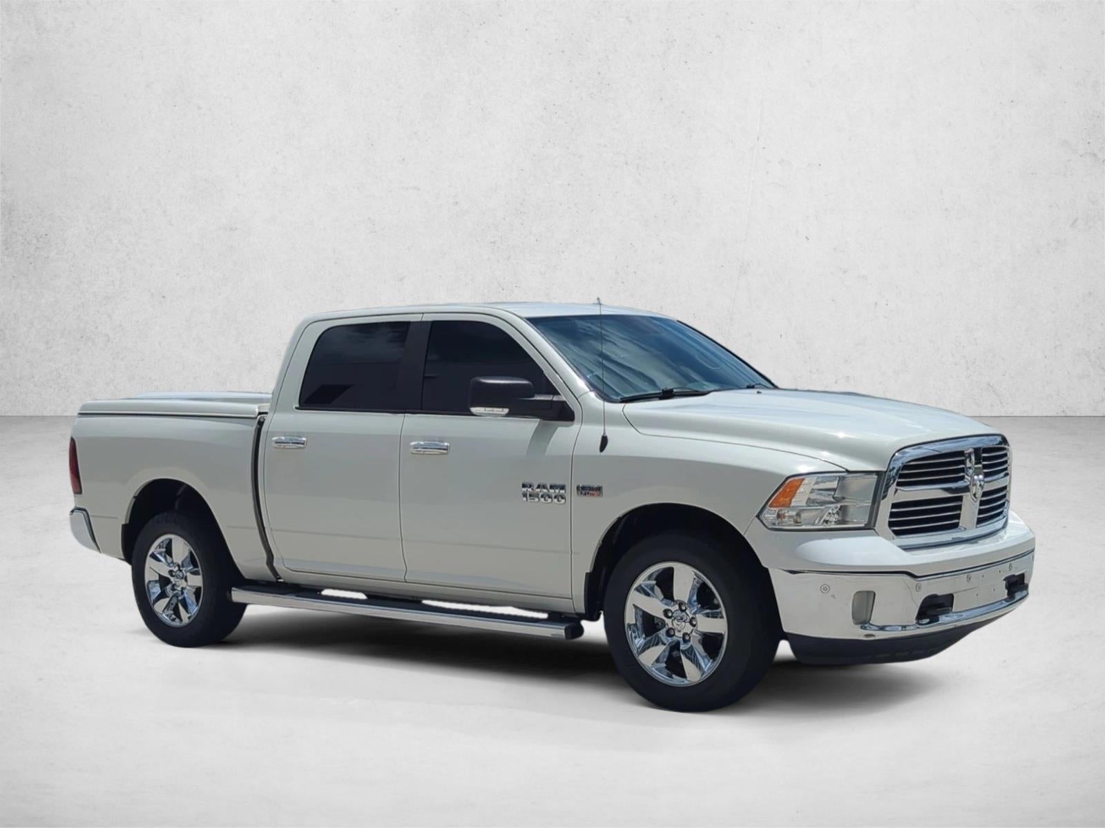 2016 RAM 1500 4WD Crew Cab 5.7 Ft Box Lone Star