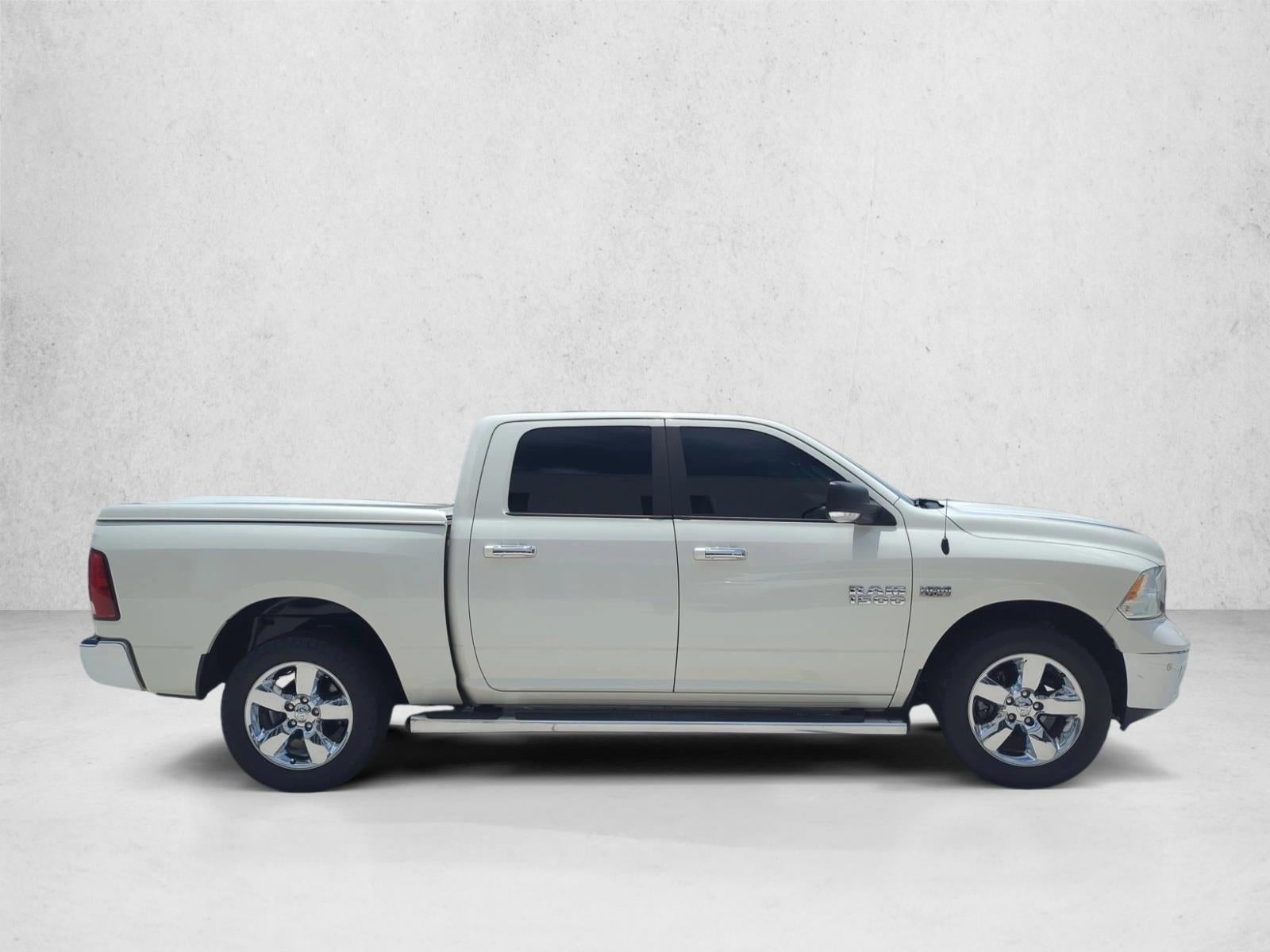 2016 RAM 1500 4WD Crew Cab 5.7 Ft Box Lone Star