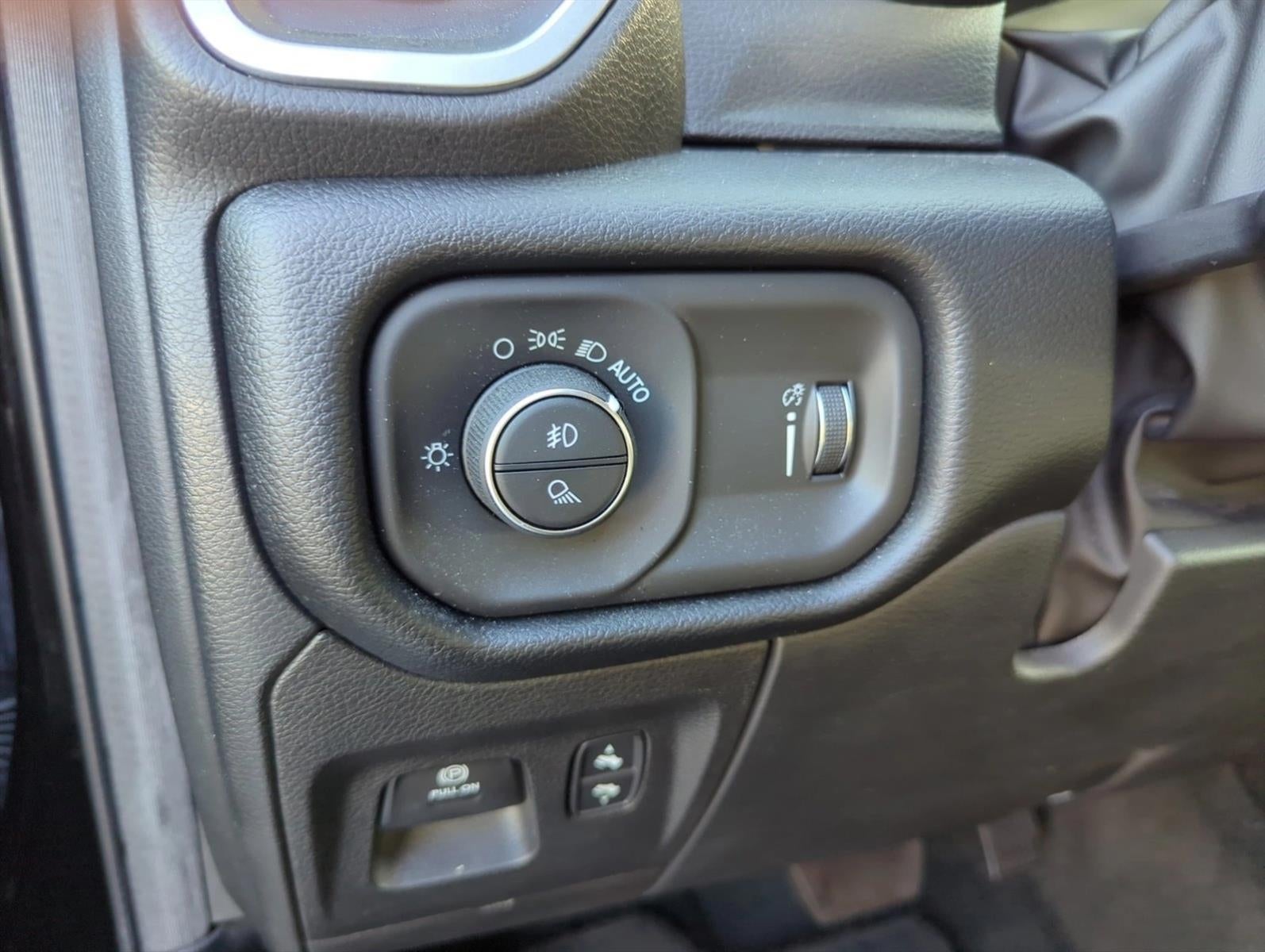 2022 RAM 1500 Big Horn 4x2 Quad Cab 6'4" Box