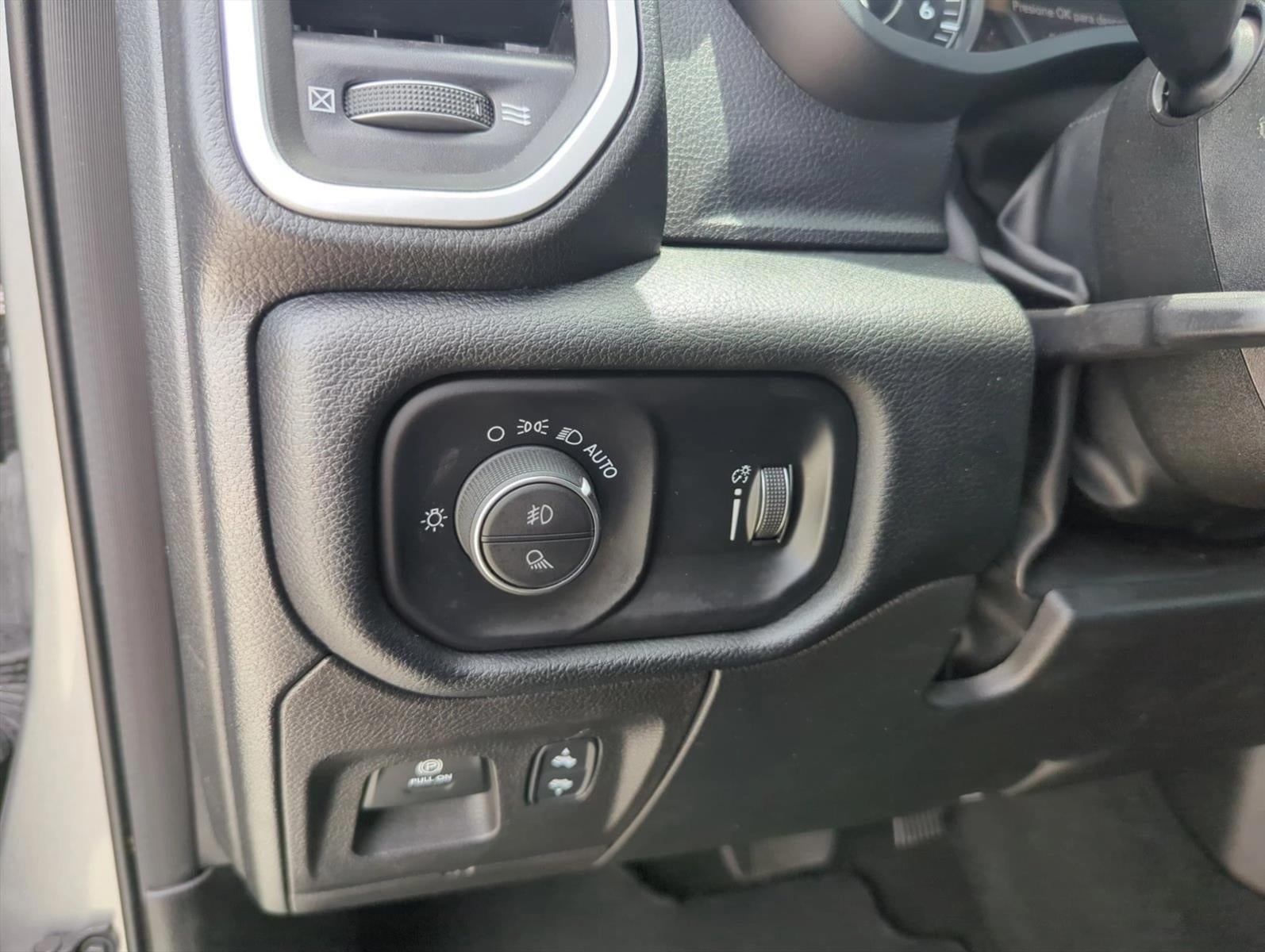 2022 RAM 1500 Big Horn 4x2 Crew Cab 5'7" Box