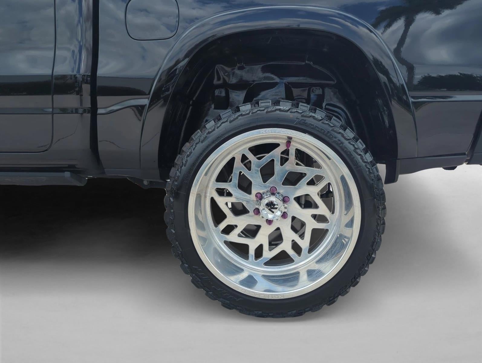 2023 RAM 1500 Limited 4x2 Crew Cab 5'7" Box