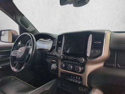 2019 RAM 1500 Laramie 4x2 Crew Cab 5'7" Box