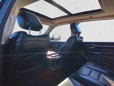 2020 RAM 1500 Laramie 4x2 Crew Cab 5'7" Box