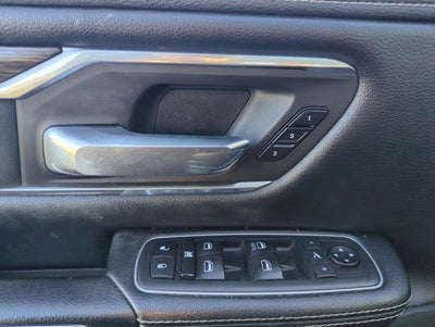 2020 RAM 1500 Laramie 4x2 Crew Cab 5'7" Box