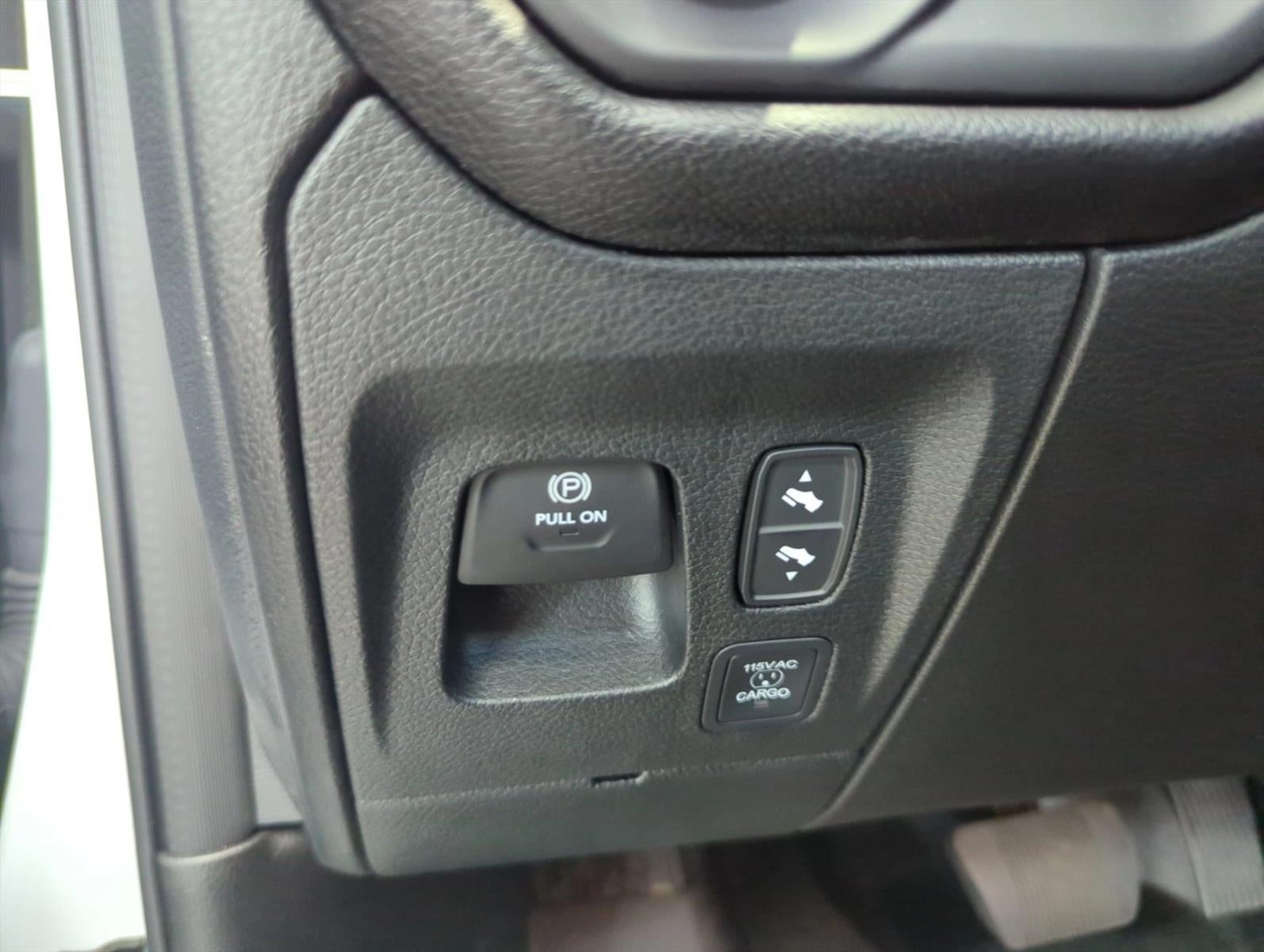 2026 RAM 1500 Big Horn 4x4 Crew Cab 5'7" Box