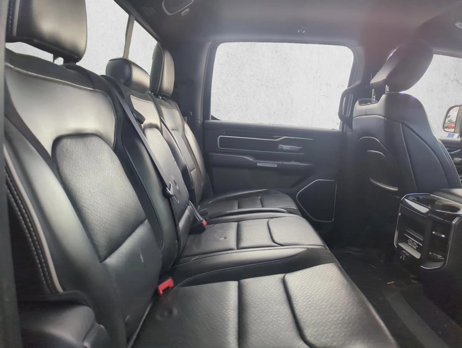 2019 RAM 1500 Laramie 4x4 Crew Cab 5'7" Box