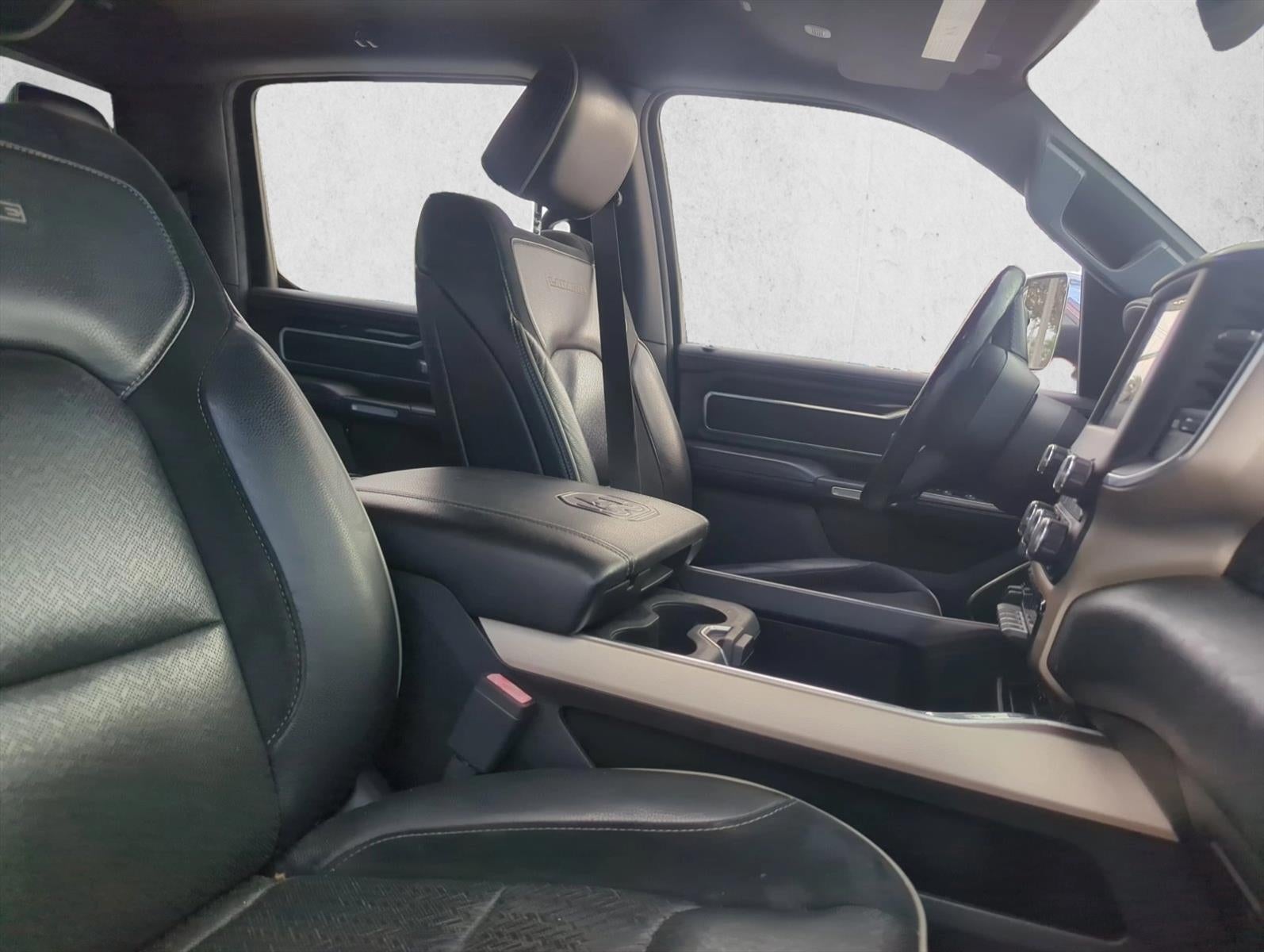 2019 RAM 1500 Laramie 4x4 Crew Cab 5'7" Box