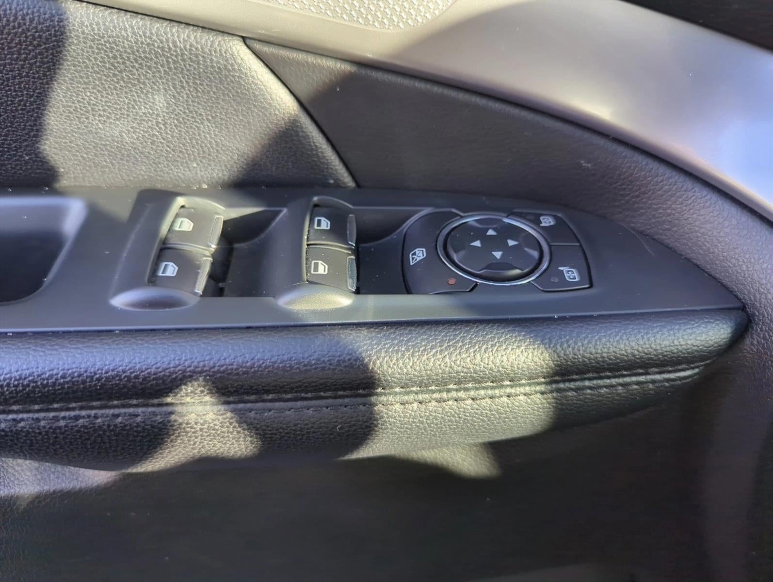 2016 Ford Explorer FWD 4dr XLT