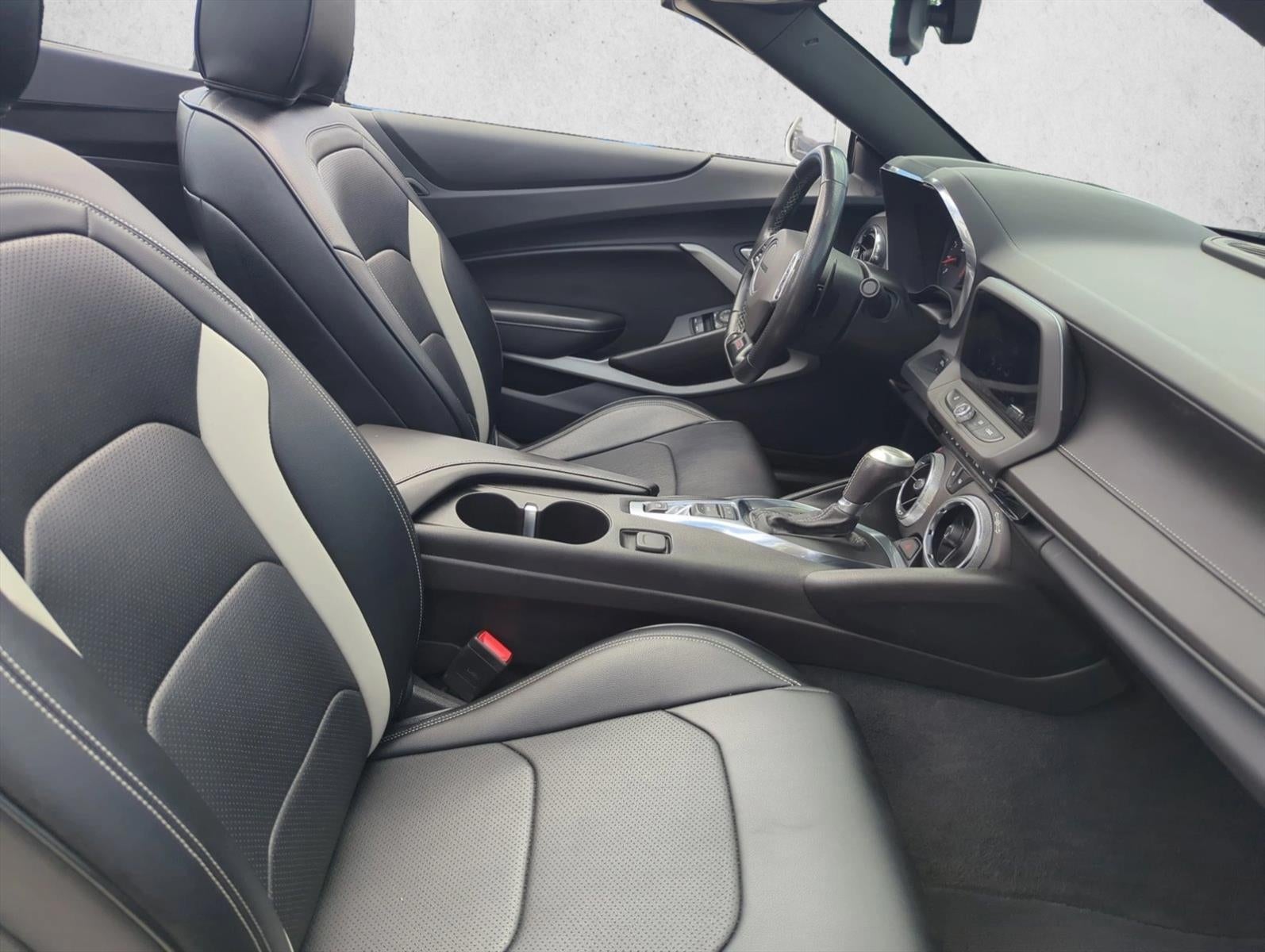2022 Chevrolet Camaro 2dr Convertible 1SS