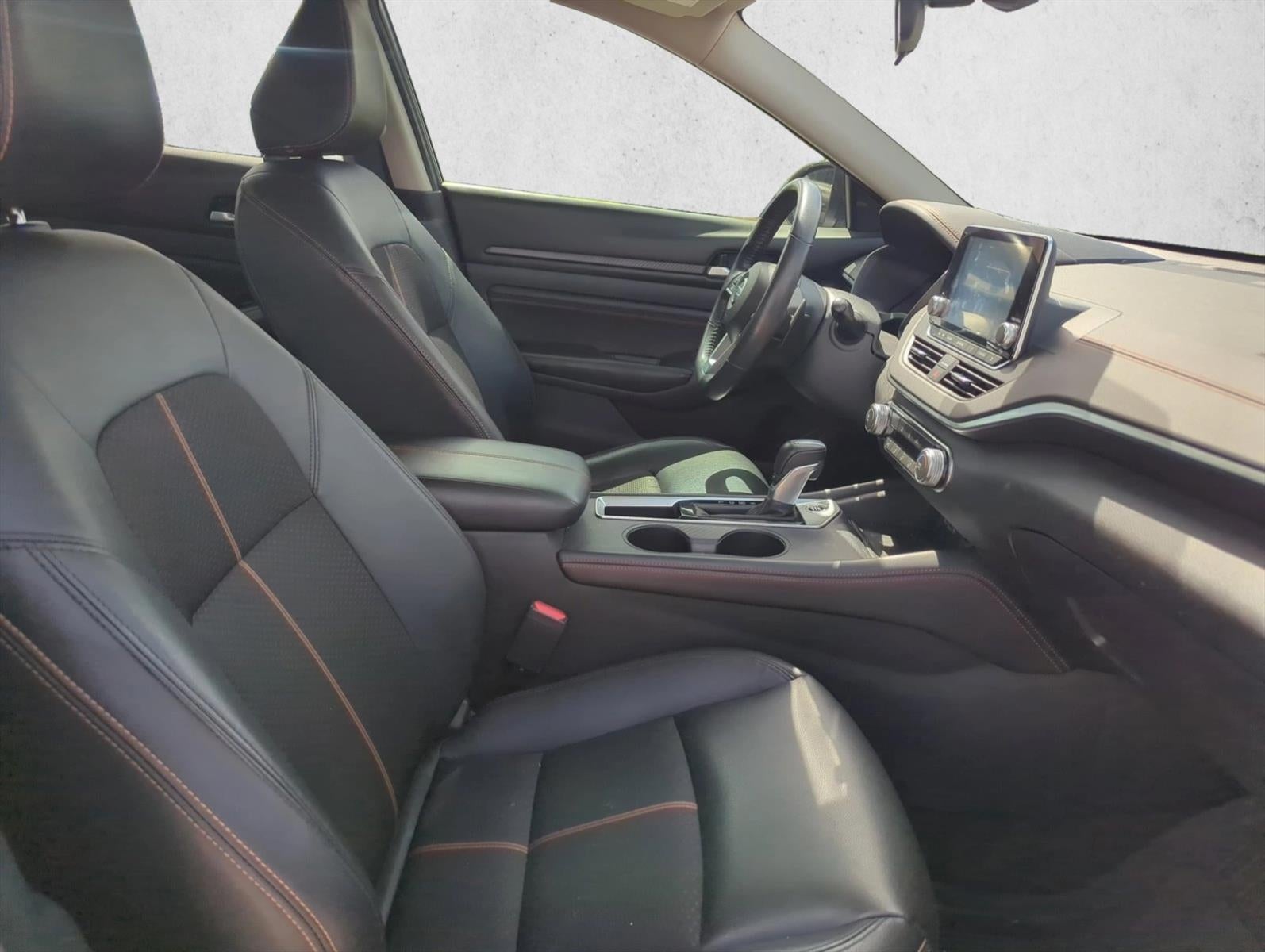 2022 Nissan Altima 2.5 SR Sedan