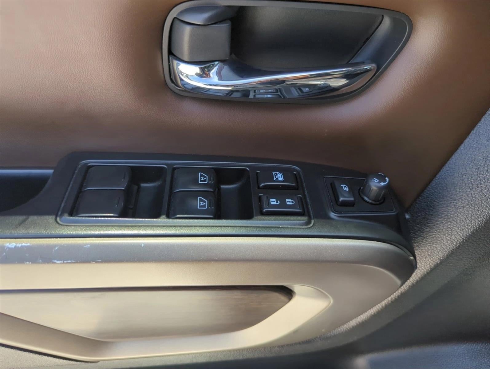 2023 Nissan Titan 4x4 Crew Cab Platinum Reserve