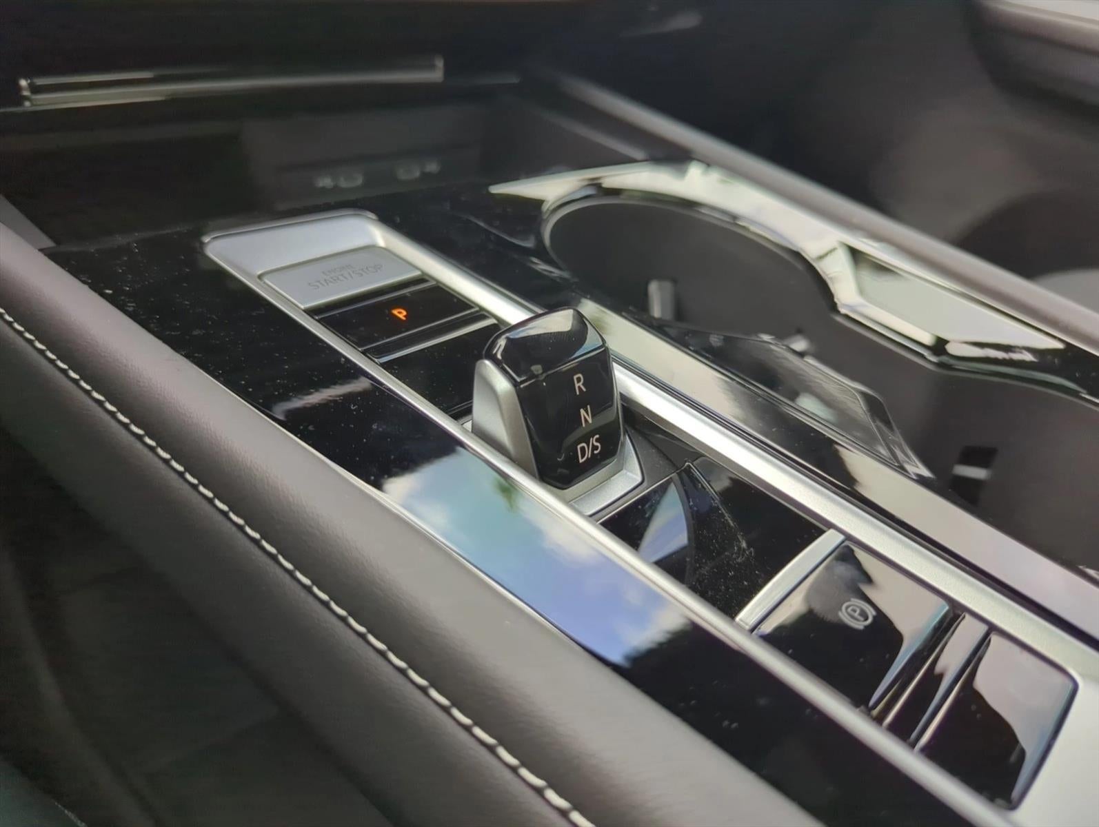 2025 Volkswagen Atlas Cross Sport 2.0T SEL Premium R-Line 4MOTION