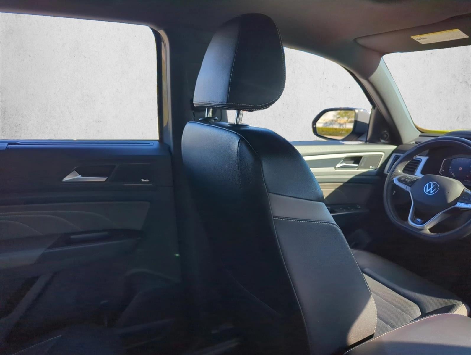 2023 Volkswagen Atlas Cross Sport 3.6L V6 SEL Premium R-Line 4MOTION