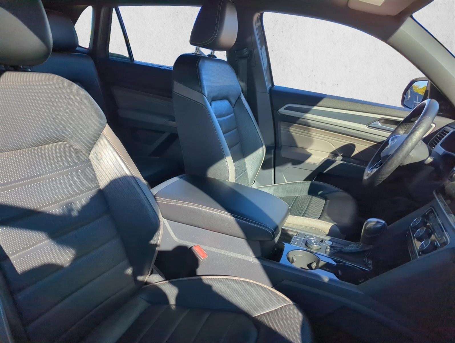 2023 Volkswagen Atlas Cross Sport 3.6L V6 SEL Premium R-Line 4MOTION