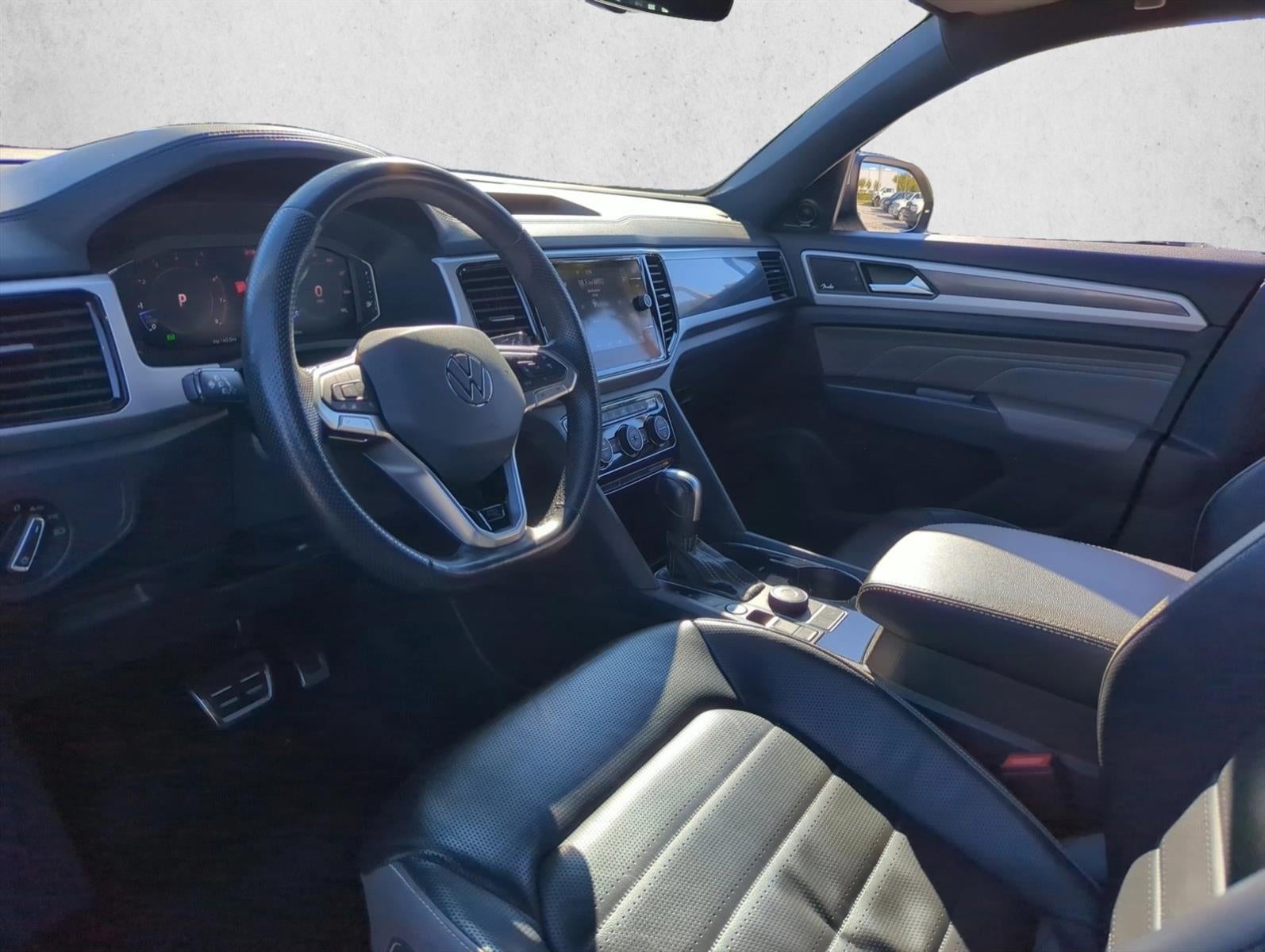 2023 Volkswagen Atlas Cross Sport 3.6L V6 SEL Premium R-Line 4MOTION