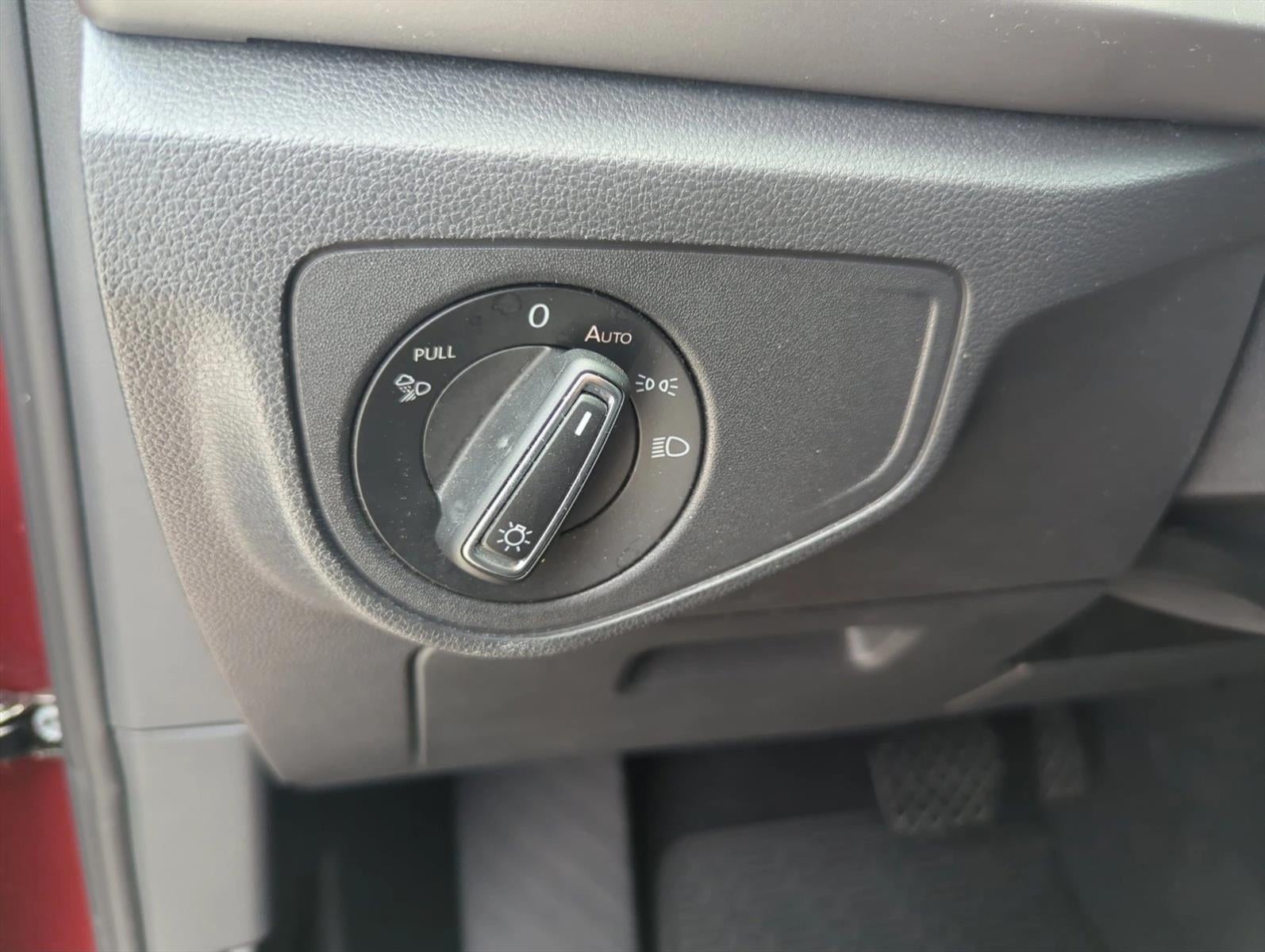 2021 Volkswagen Atlas 3.6L V6 SE w/Technology FWD *Ltd Avail*