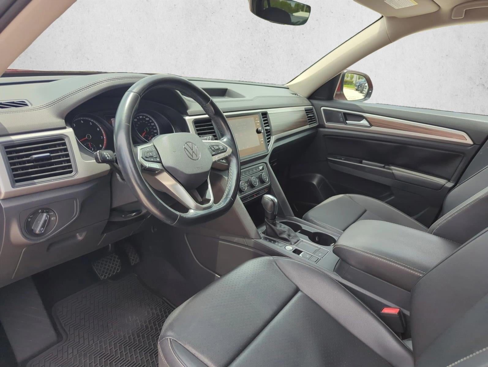 2021 Volkswagen Atlas 3.6L V6 SE w/Technology FWD *Ltd Avail*