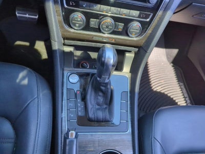 2018 Volkswagen Passat 2.0T SEL Premium Auto