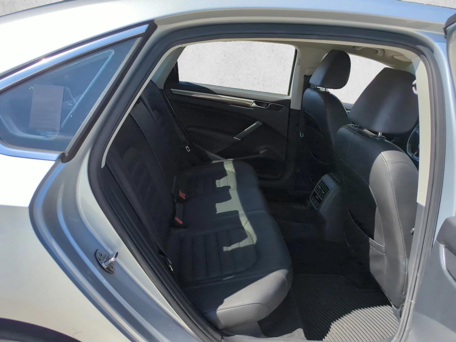 2018 Volkswagen Passat 2.0T SEL Premium Auto