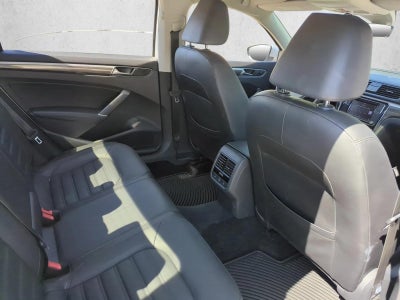 2018 Volkswagen Passat 2.0T SEL Premium Auto