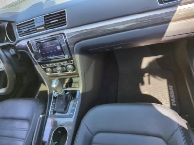 2018 Volkswagen Passat 2.0T SEL Premium Auto