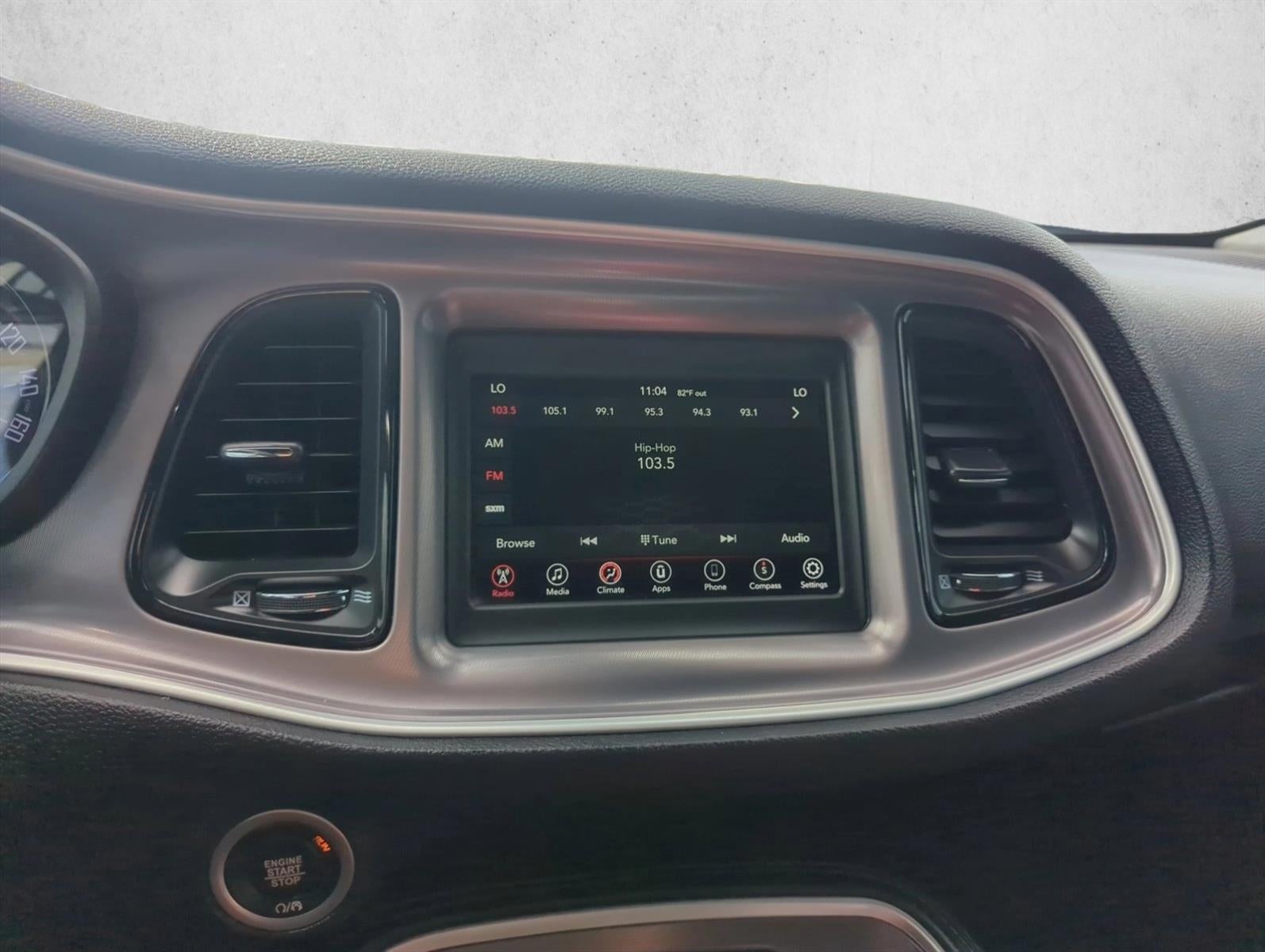 2022 Dodge Challenger SXT RWD