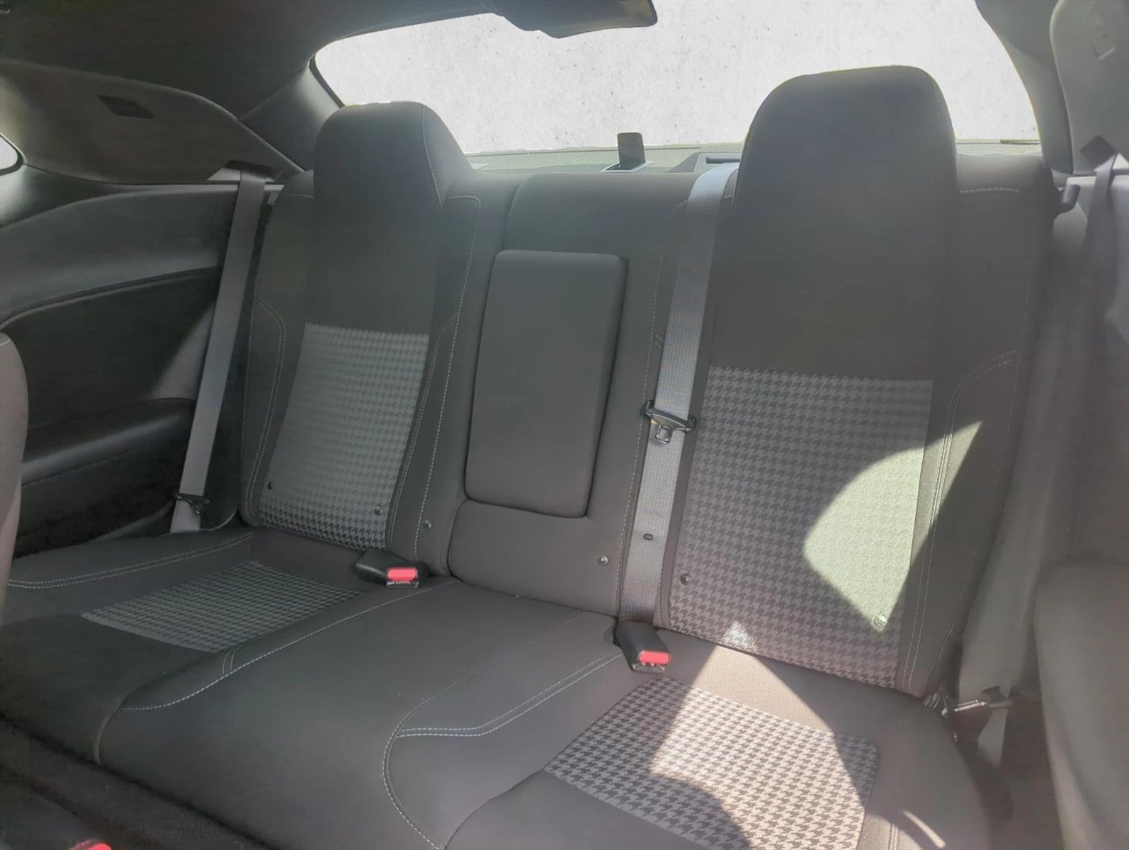 2022 Dodge Challenger SXT RWD