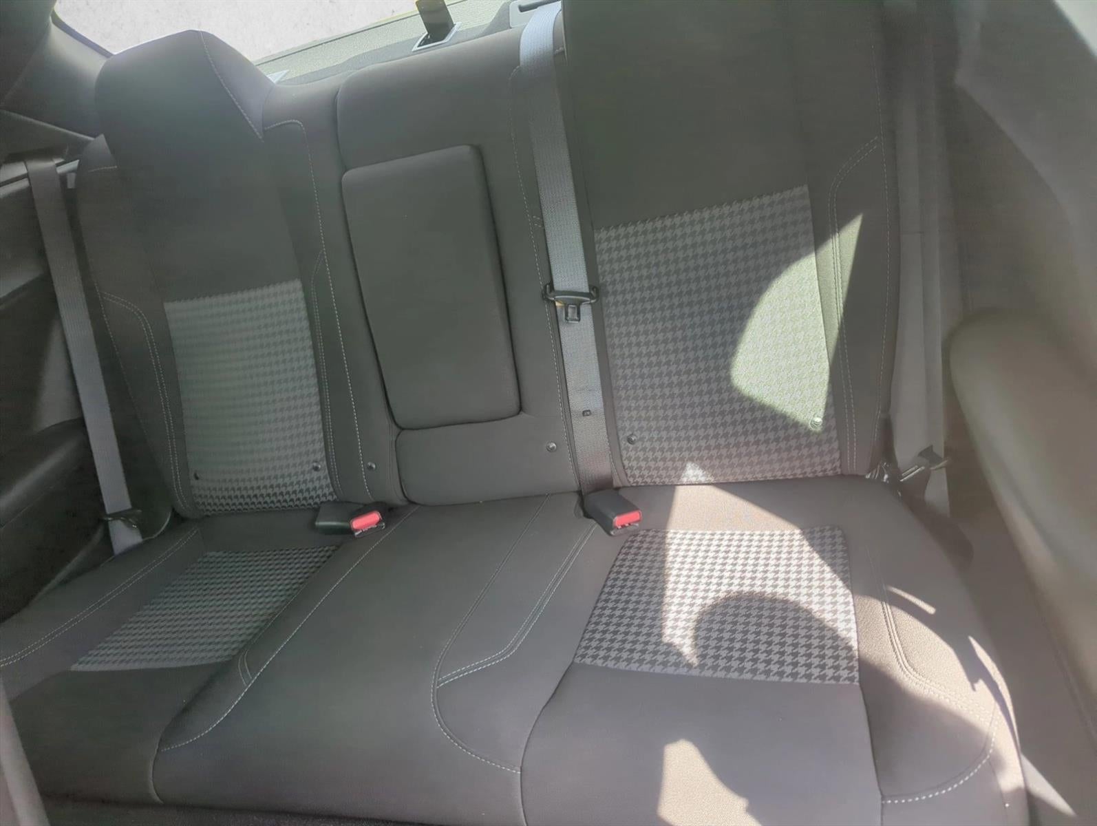 2022 Dodge Challenger SXT RWD