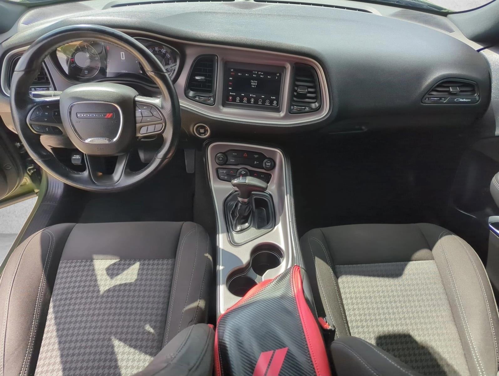 2022 Dodge Challenger SXT RWD