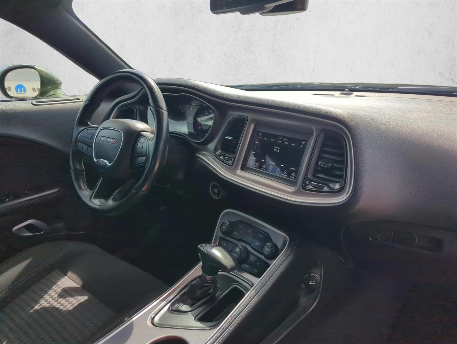 2022 Dodge Challenger SXT RWD