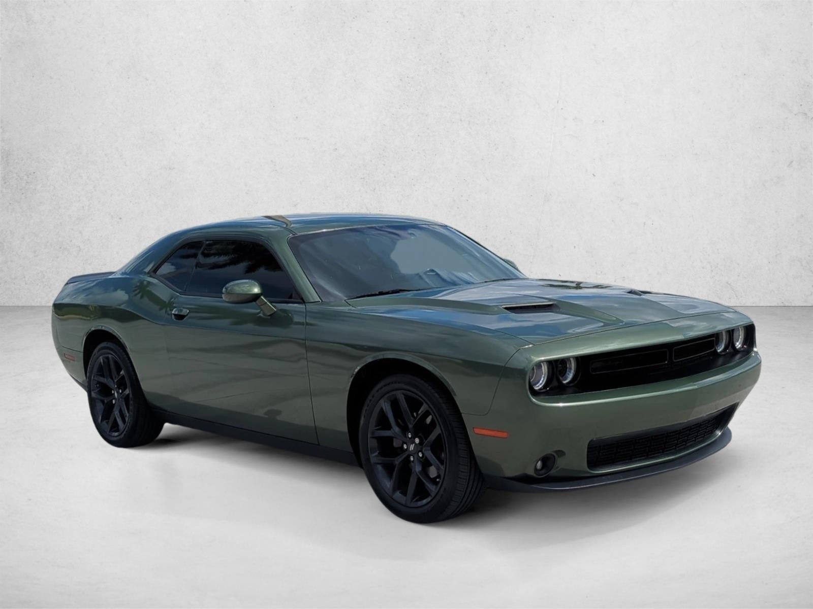 2022 Dodge Challenger SXT RWD