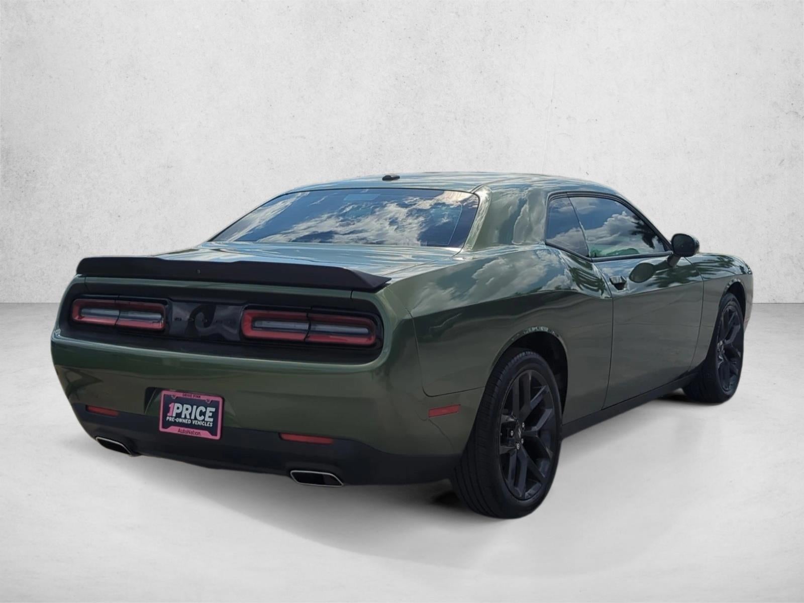 2022 Dodge Challenger SXT RWD