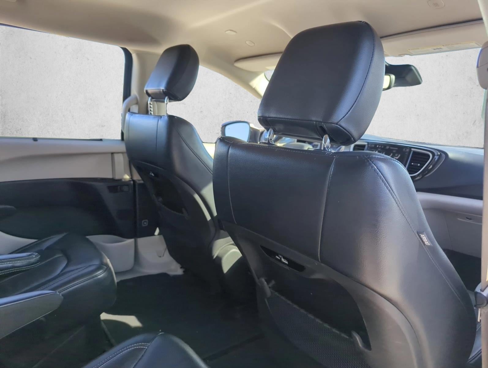 2022 Chrysler Pacifica Touring L FWD