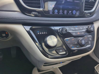 2017 Chrysler Pacifica Limited FWD